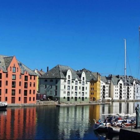Ålesund Free Parking Space, 2 Bed Room, Short Walk To Brosundet מראה חיצוני תמונה