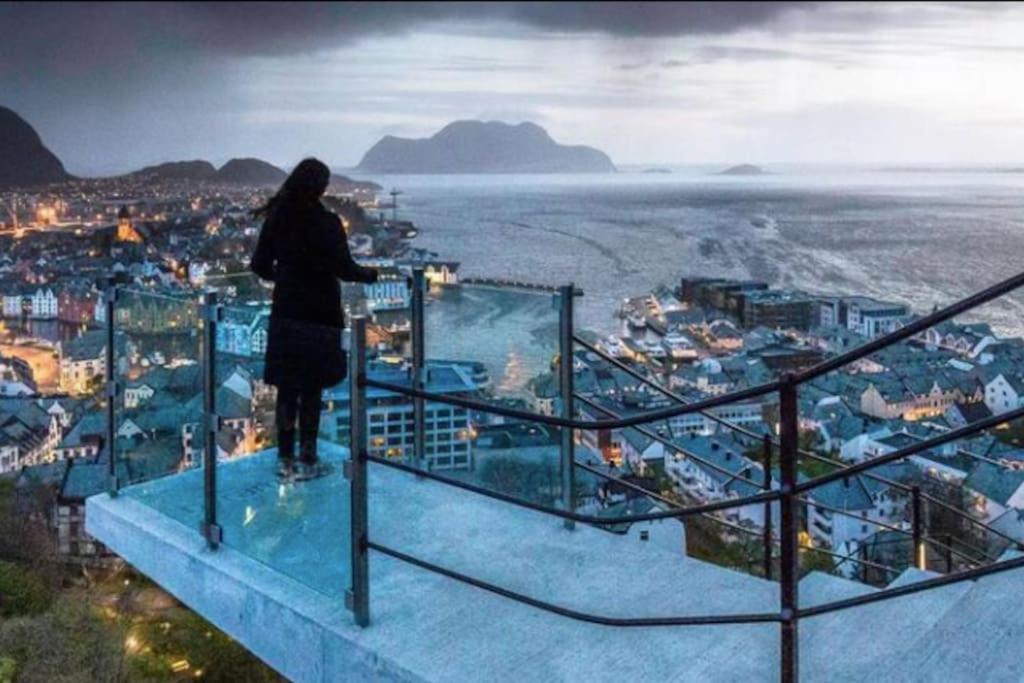 Ålesund Free Parking Space, 2 Bed Room, Short Walk To Brosundet מראה חיצוני תמונה