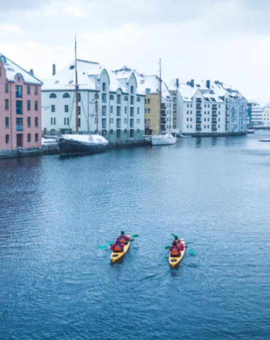 Ålesund Free Parking Space, 2 Bed Room, Short Walk To Brosundet מראה חיצוני תמונה