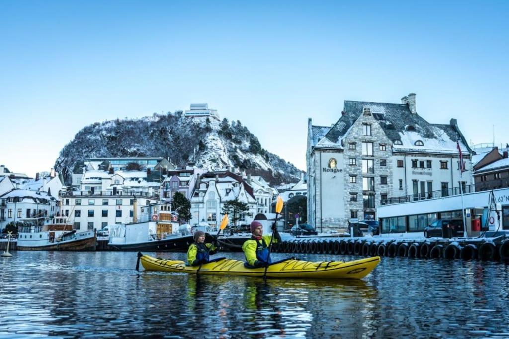 Ålesund Free Parking Space, 2 Bed Room, Short Walk To Brosundet מראה חיצוני תמונה